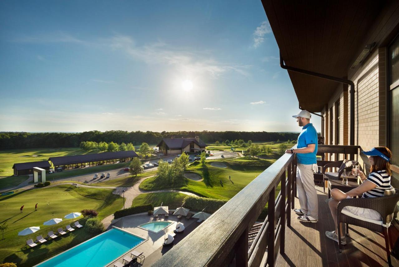 Superior Golf And Spa Resort Carcóvia Exterior foto